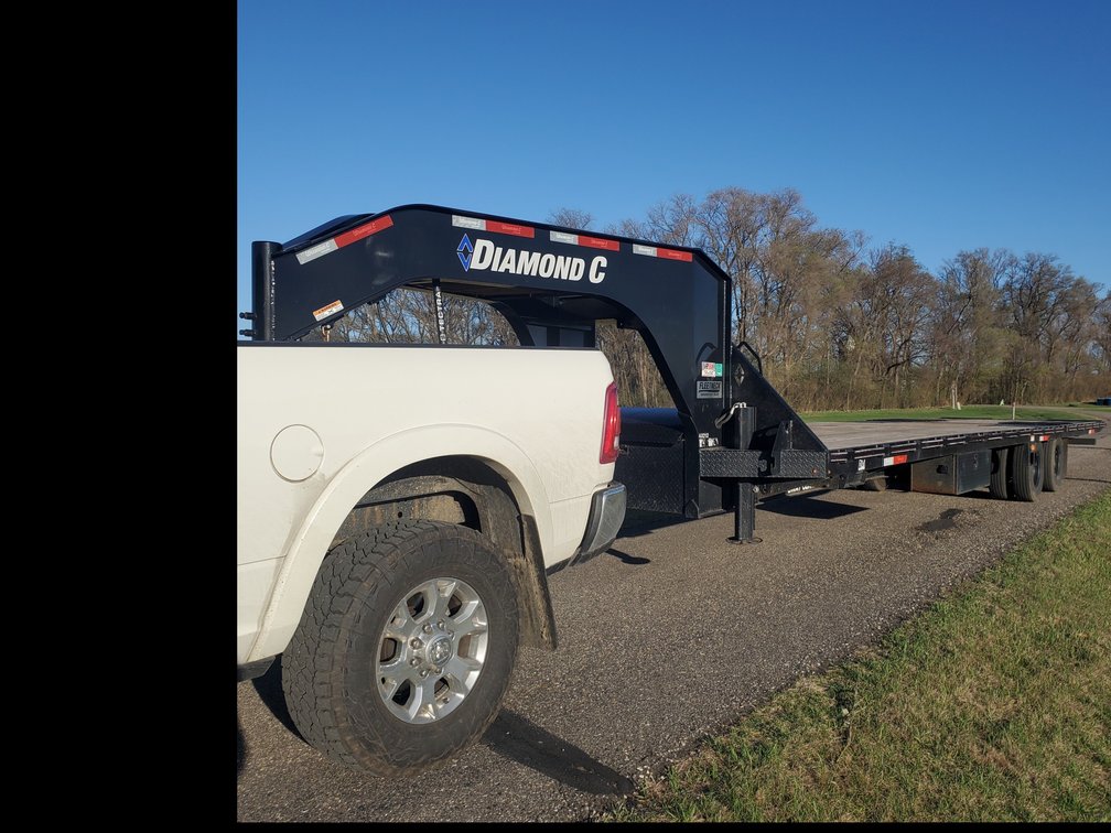 Lot 100: 2024 Diamond C 35ft gooseneck flatbed trailer