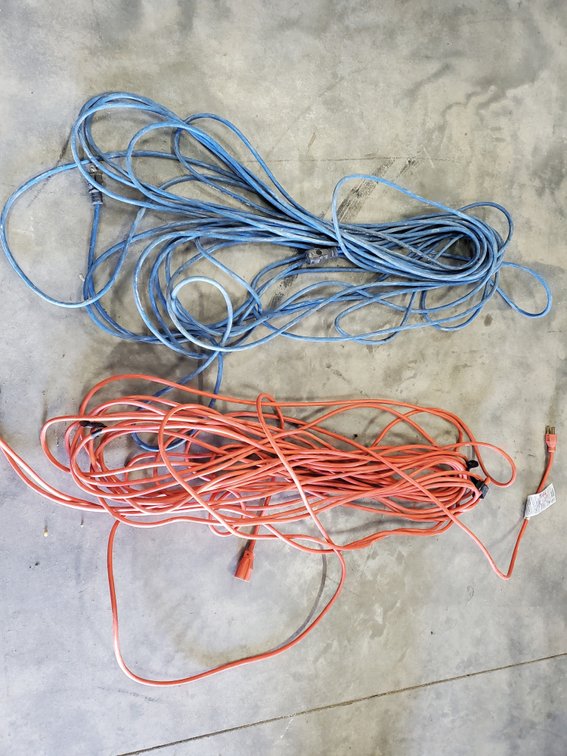 Lot 152: extension cords