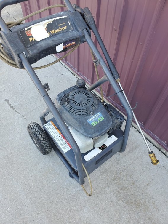 Lot 155: General pressure washer with honda engine