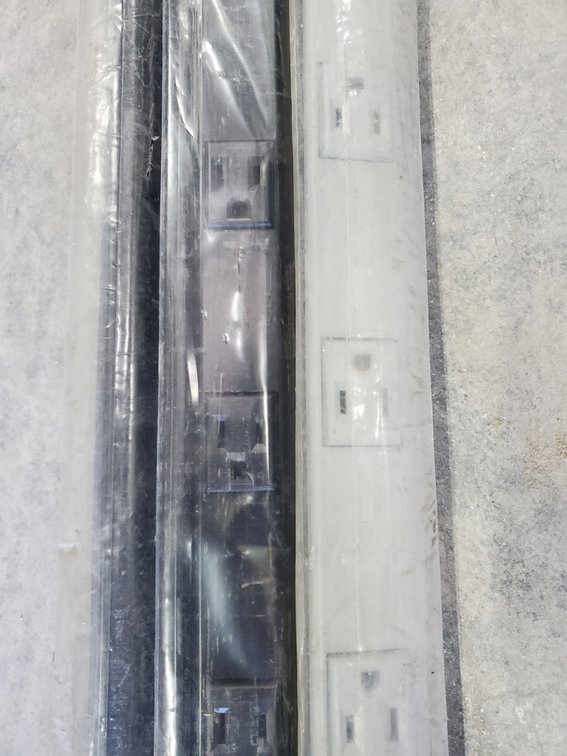 Lot 166: Electrical plug in strips