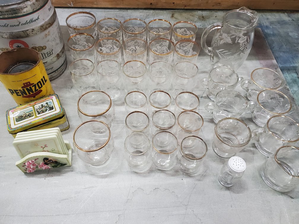 Lot 98: Glassware and misc