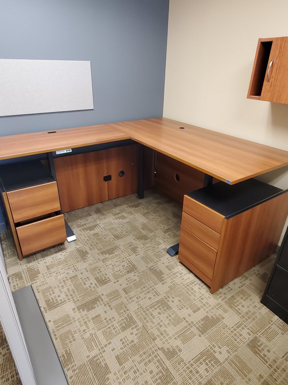 Lot 3: Powered office desk with upper cabinet and files