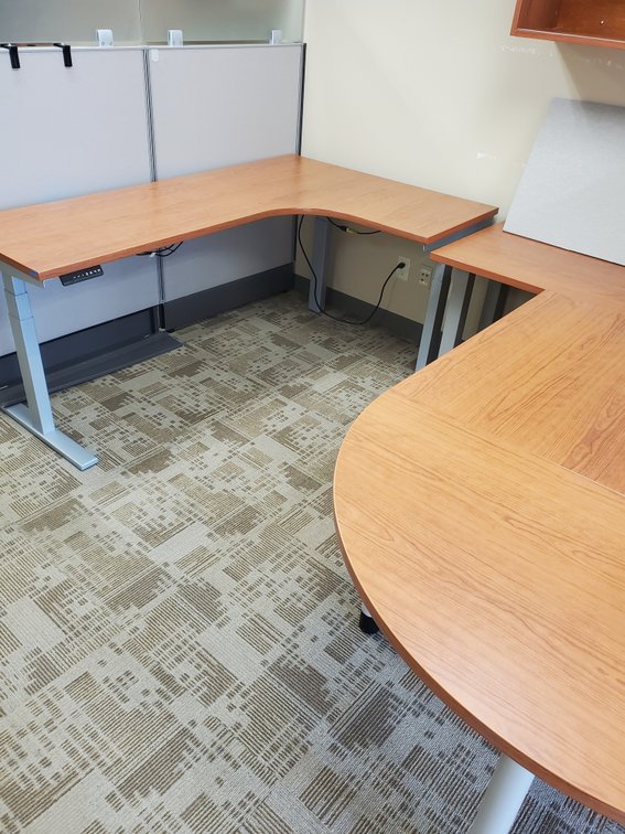 Lot 6: Power sit/stand office desk with upper cabinet and files