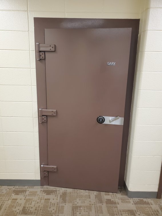 Lot 41: Vault door