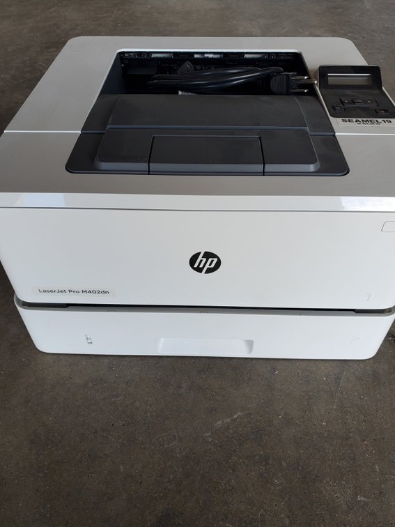Lot 14: Hp printer