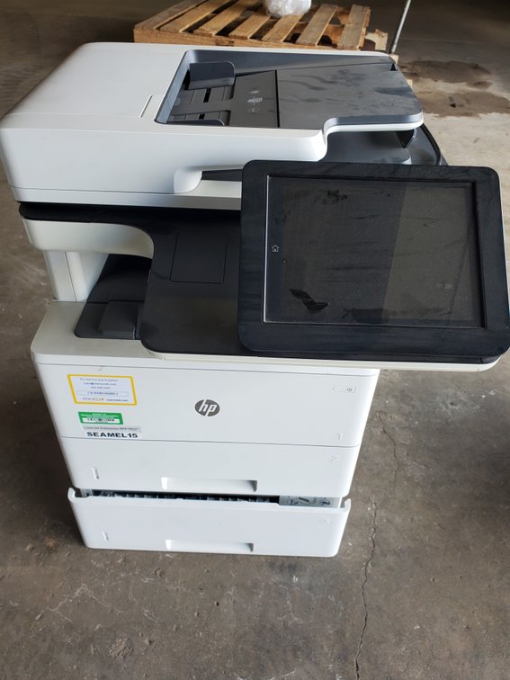 Lot 16: Hp printer,scanner and copier