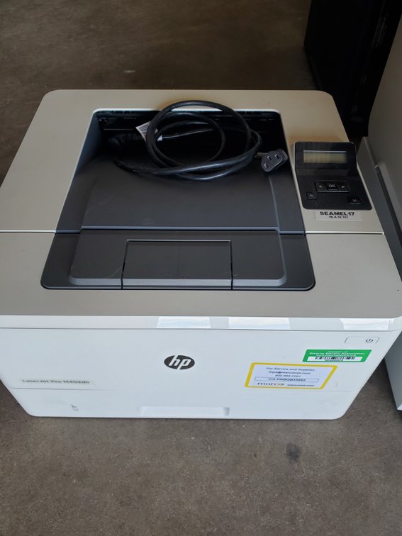 Lot 28: Hp printer