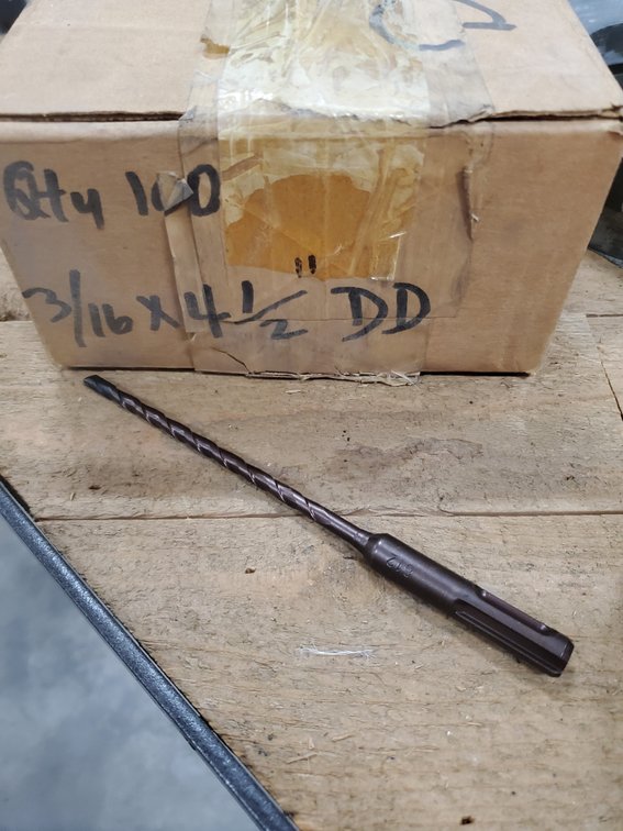 Lot 142: Box of 3/16 sds bits