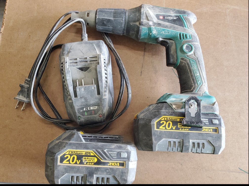 Lot 107: 20volt liangle brand drywall driver