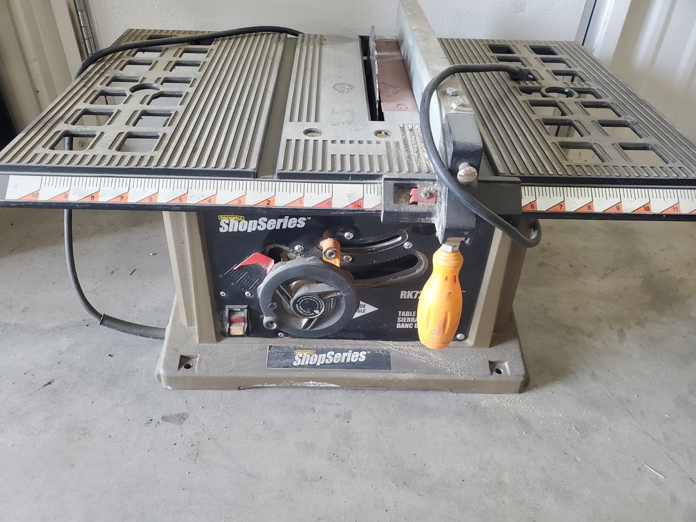 Lot 69: Rockwell Table saw