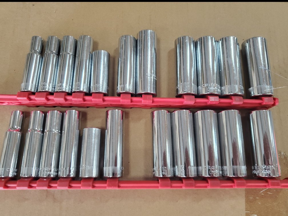 Lot 151: Craftsman metric socket sets