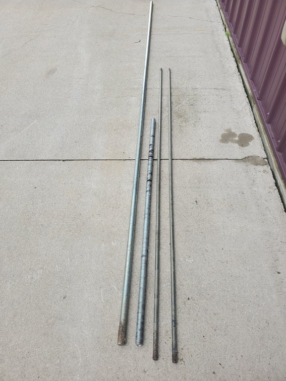 Lot 99: Threaded rod