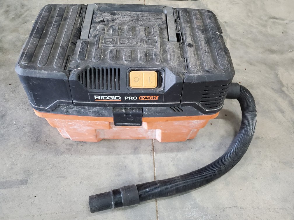 Lot 43: Rigid pro pack vacuum