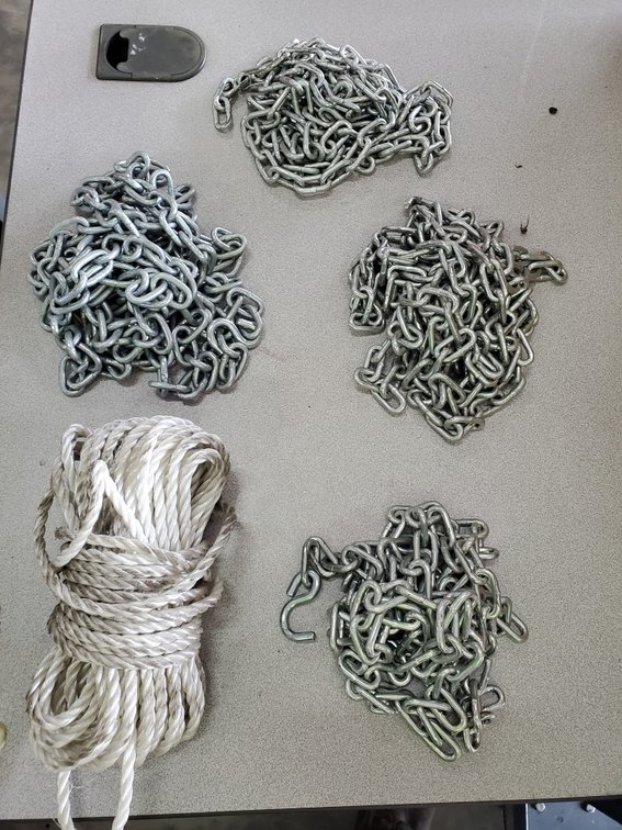 Lot 170: Chain and rope lot