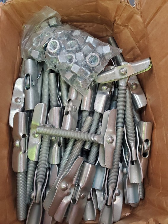 Lot 253: Treaded T handles