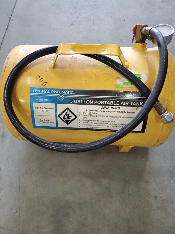 Lot 114: 5 gallon portable air tank