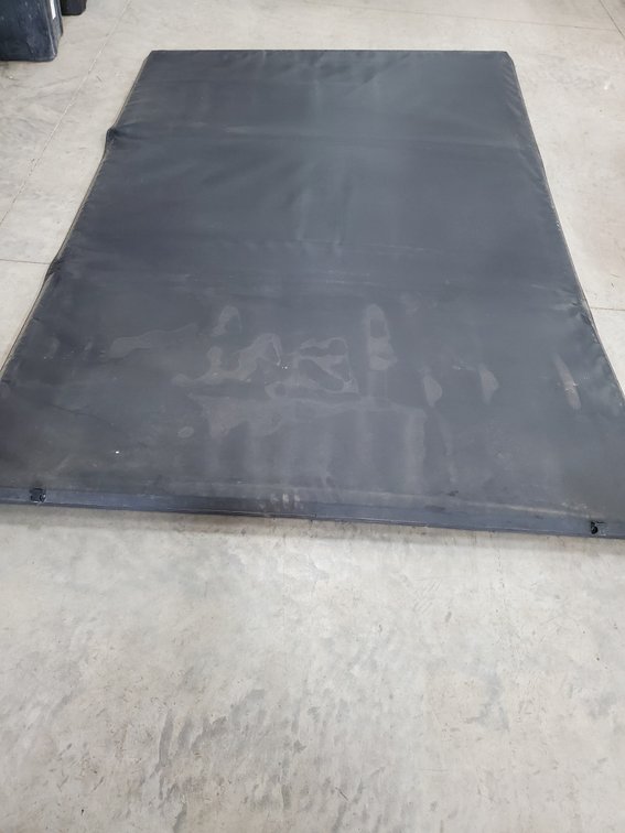 Lot 154: Tri fold tonnue cover