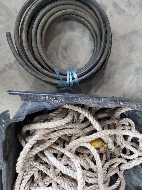 Lot 155: Hose and rope