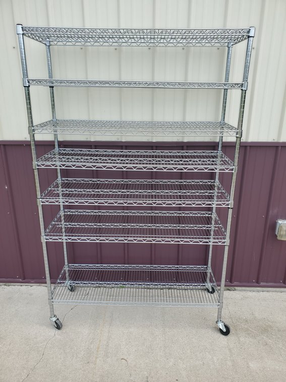 Lot 112: 7 shelf metro rack