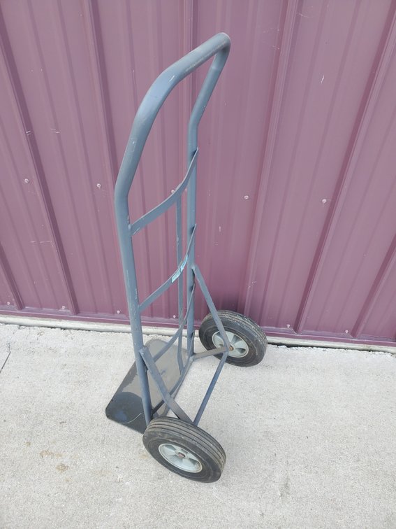 Lot 17: Milwaukee brand hand truck