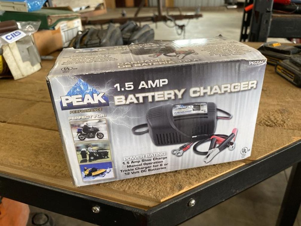 Lot 55A: Peak PKC0AC 1.5 Amp Battery Charger