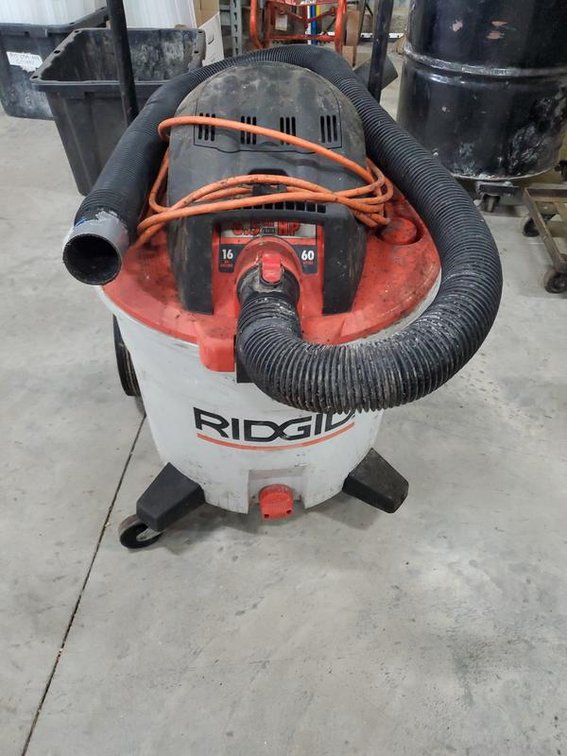 Lot 132: Ridgid 16 Gallon 6.5 Peak HP Wet/Dry Shop Vacuum