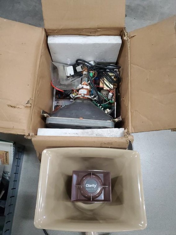 Lot 148: Clarity SX30-T 30 Watt Paging Horn Speaker 25V 70V 100V Wall Mount