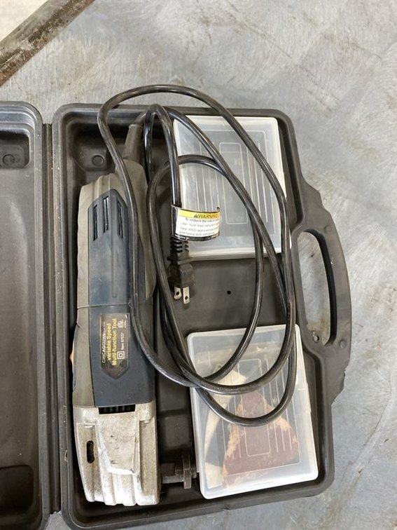 Lot 167A: Chicago Electric 67537 Variable Speed Multi-Function Tool