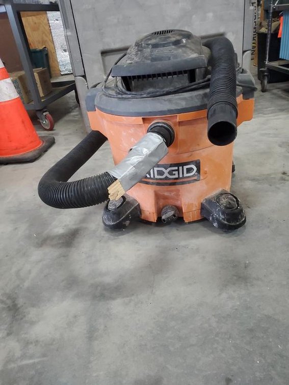 Lot 9: Ridgid Wet/Dry Shop Vacuum