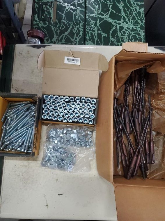 Lot 11: Assortment of SDS Plus Masonry Bits and Concrete Anchors