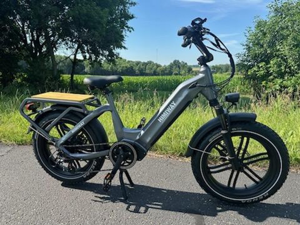 Lot 3: Himiway Electric Cargo Bike Fat Tire Step-Through Utility Bicycle