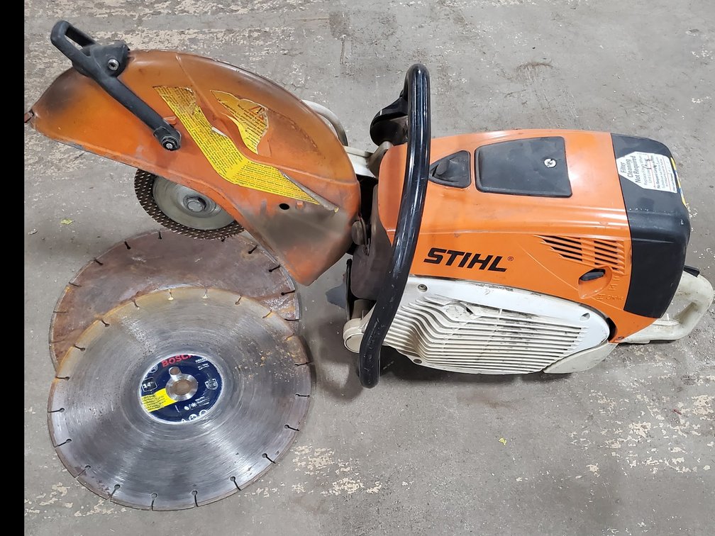 Lot 75: Stihl TS700 concrete/metal saw
