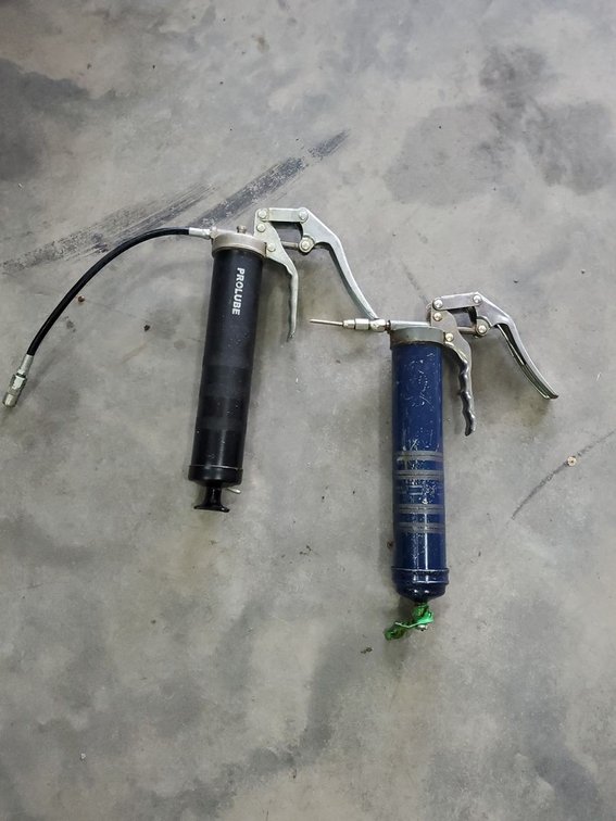 Lot 52: Manual Grease Guns Pistol Grip Set Prolube Hose & Needle Tip Used