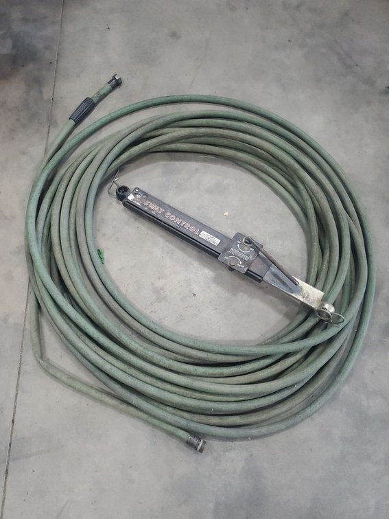 Lot 32: Trailer Sway Control Bar & Heavy Duty Reinforced Hose Mixed Lot