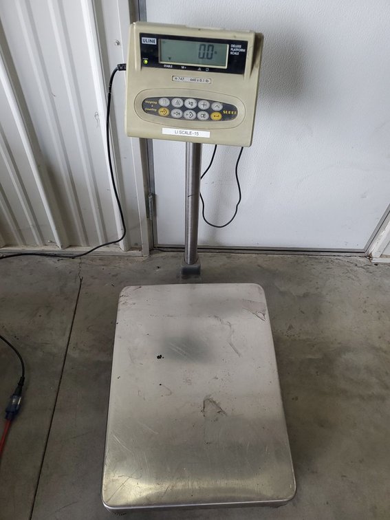 Lot 46: Uline H-747 Deluxe Platform Scale 660 lb x 0.1 lb Tested Working