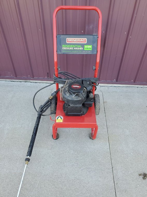 Lot 58: Generac 1700 PSI 2.0 GPM Gas Pressure Washer Briggs & Stratton