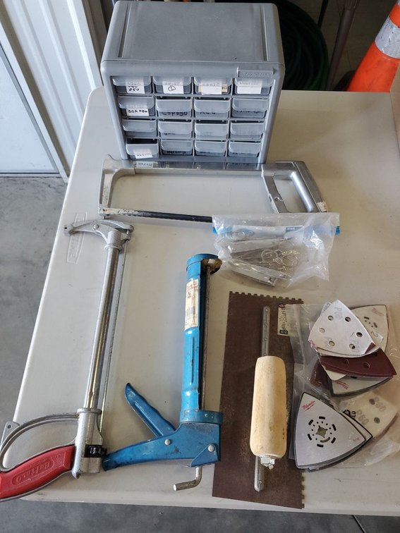 Lot 112: Lot of Assorted Hand Tools Milwaukee M18 Sanding Pads Organizer