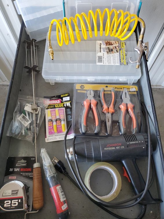 Lot 118: Mixed Garage Tool Lot Heat Gun Air Hose Flambeau Organizers