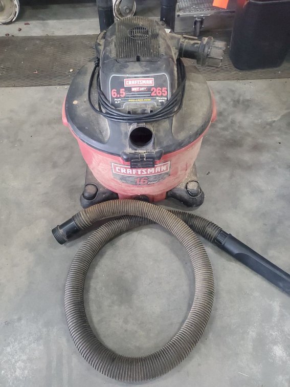 Lot 127: Craftsman 16 Gallon Wet/Dry Shop Vacuum 6.5 HP w/ Hose Used