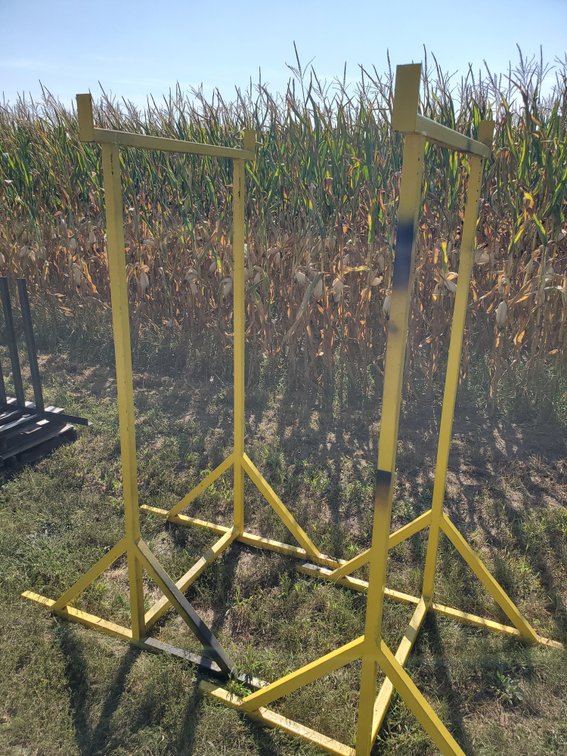 Lot 22: Steel painting racks/frames