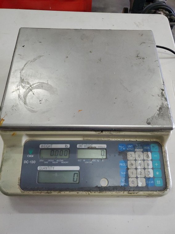 Lot 70: Digi DC-130 Digital Counting Scale Bench Top