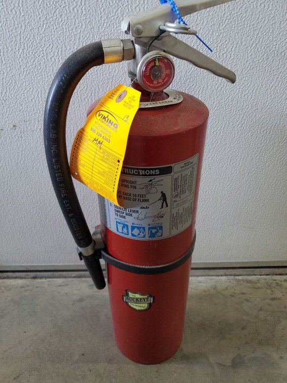 Lot 84: Buckeye ABC Dry Chemical Fire Extinguisher w Hose Used Condition