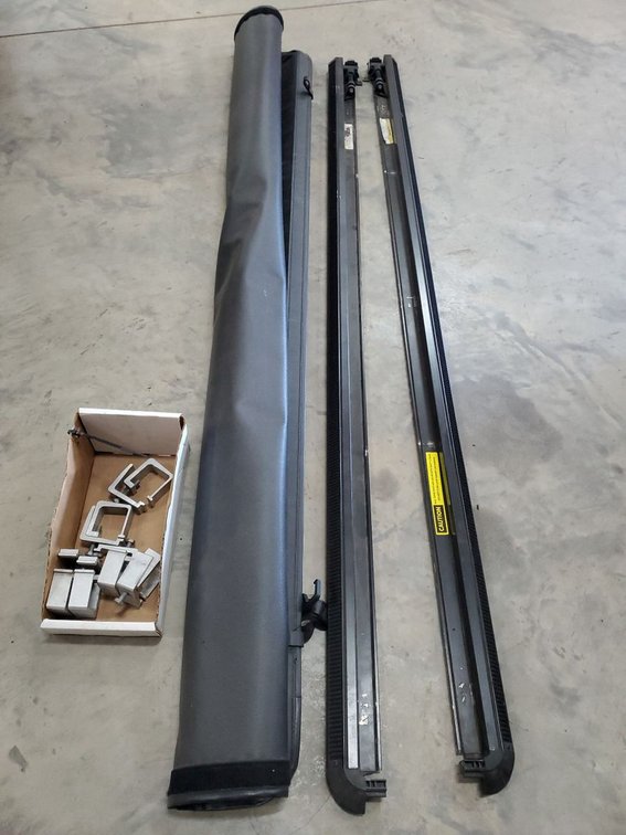 Lot 154: Truck Bed Tonneau Cover Kit for 2019 Ram Bighorn Black Used