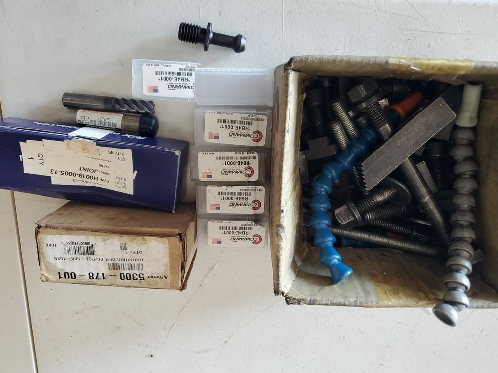 Lot 175: Industrial Machine Shop Tooling & Hardware Mixed Lot Command Kennametal