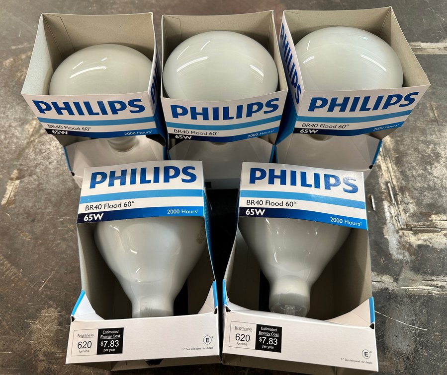 Lot 191: Lot of 5 Philips Flood Light Bulbs