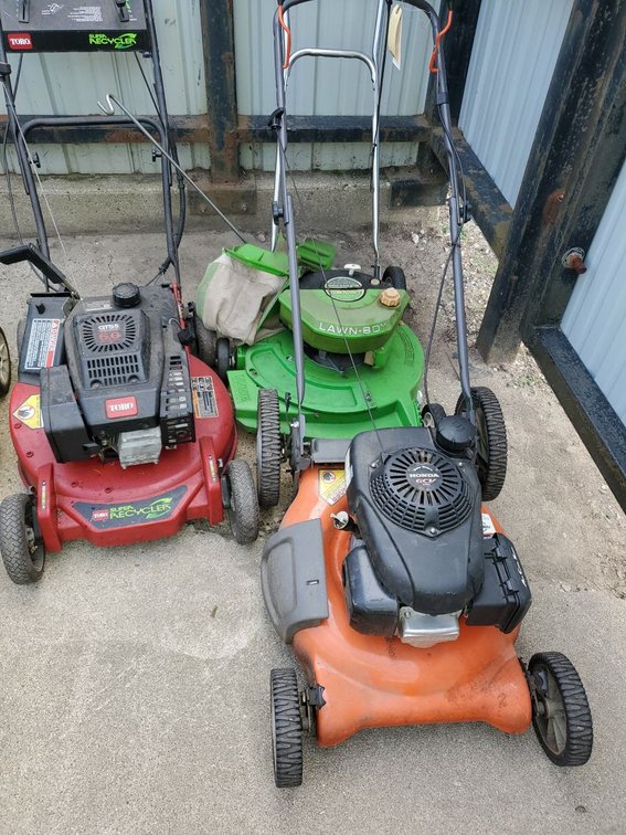Lot 106f: Toro Super Recycler Lawn-Boy Honda Gas Push Mower Lot As-Is