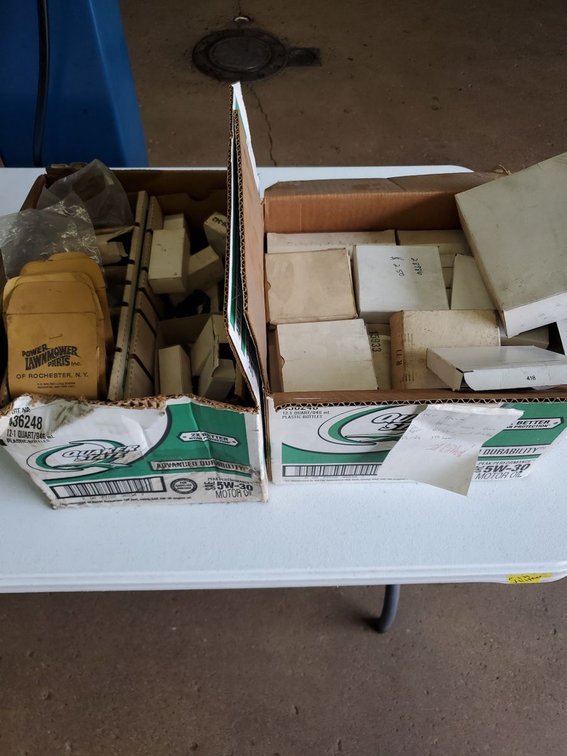 Lot 8: Assorted Vintage Lawn Mower & Small Engine Parts
