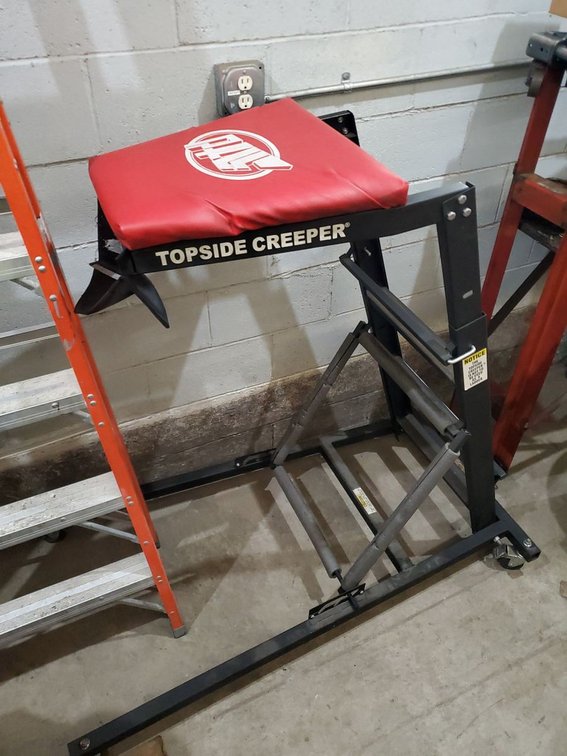 Lot 29: ATD Easy-Reach Topside Creeper