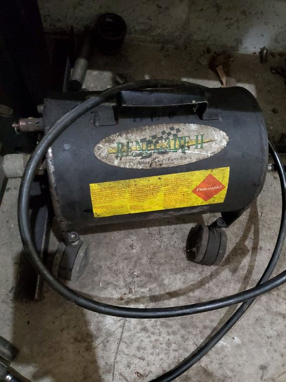Lot 34: Renegade II Portable Brake Parts Washer Solvent Cleaner Cart Unit