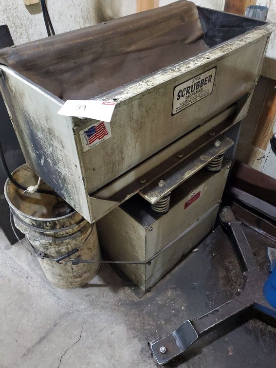 Lot 39: Polishing machine